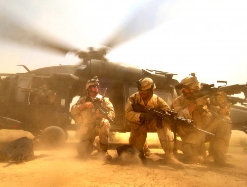 イラク・バグダッド アメリカ軍・軍事情報センター提供.jpg